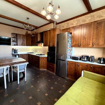 Нагірна вул., 19с