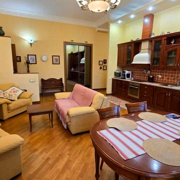 Саксаганського вул., 68/21