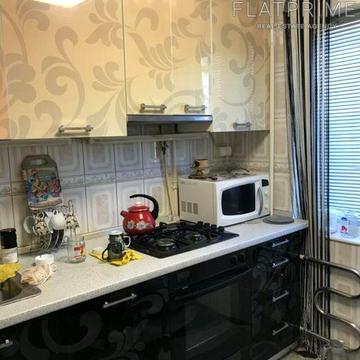 Академіка Стражеска вул., 11