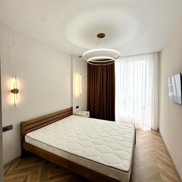 Салютна вул., 2к1