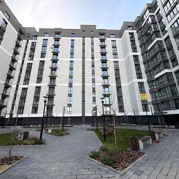 Олександра Довженка вул., (Будинок 11)