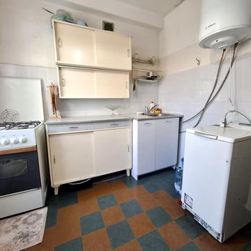 Володимира Івасюка просп. (Героїв Сталінграду), 15-Б