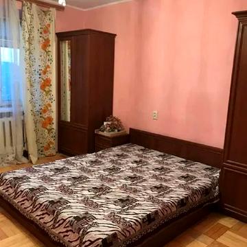 Авраама Лінкольна вул. (Димитрова), 13