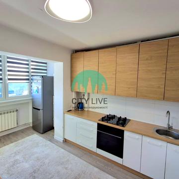 Володимира Івасюка вул., 32