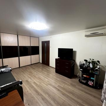 Героїв України вул. (Гагаріна), 6