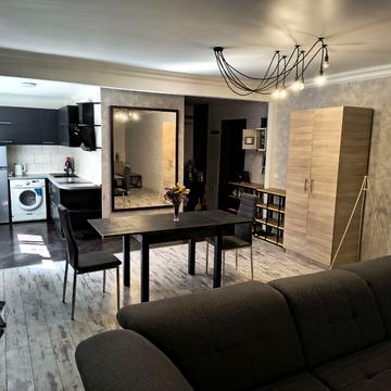 Саксаганського вул., 70/16