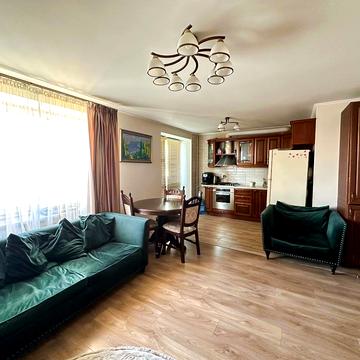 Соборна вул., 32