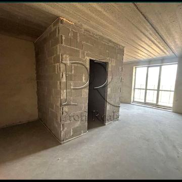 Молодіжна вул., 11/8