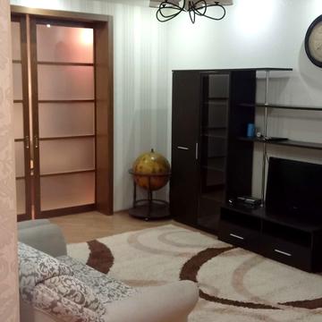 Володимира Івасюка просп. (Героїв Сталінграду), 2-Д