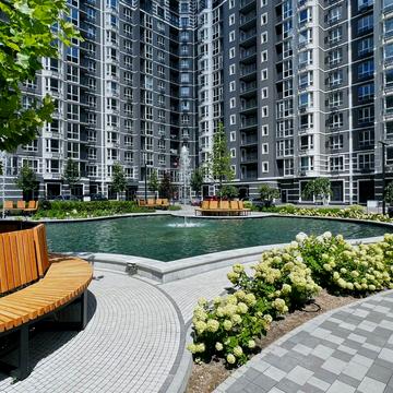 Лесі Українки вул., (Будинок 2)