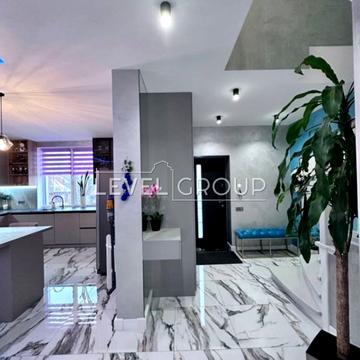 Володимирська вул., 9-А