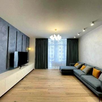 Саперне Поле вул., 3