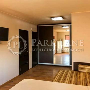 Стеценка вул., 38