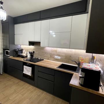 Слави вул., 7