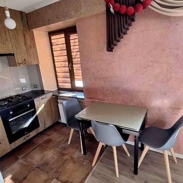 Академіка Павлова вул., 44