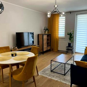 Вячеслава Чорновола просп. (), 77