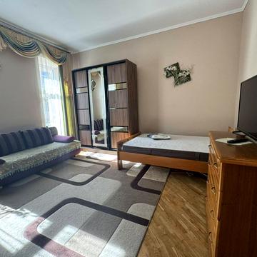 Замарстинівська вул. (), 10