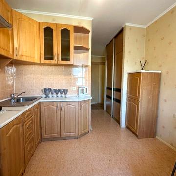 Варшавська вул., 67