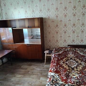 Мілютенка вул., 46