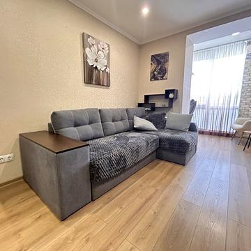 Олега Антонова вул. (Карла Маркса), 13в