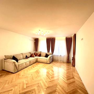 Олеся Гончара вул., 52