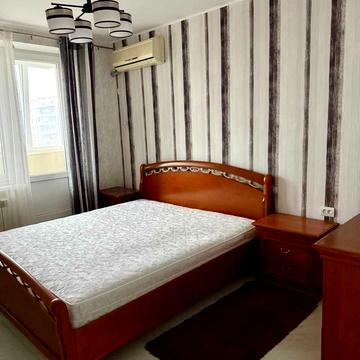 Валентинівська вул., 11