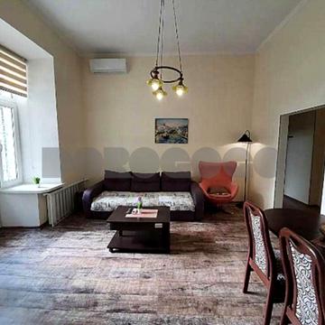 Велика Житомирська вул., 8-А