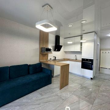 Набережна Перемоги вул., 42