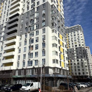 Університетська вул., 1г