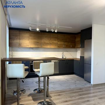 Івана Газюка бульв. (Дружби Народів), 1