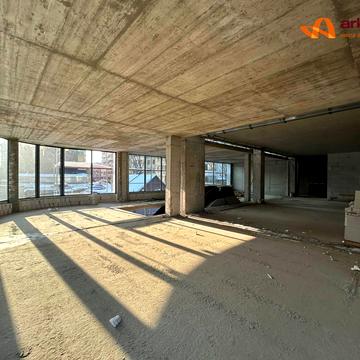 Бельведерська вул., 32-Б