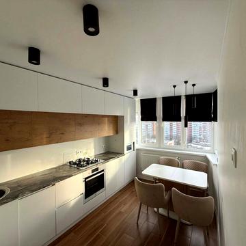 Злуки просп., 7