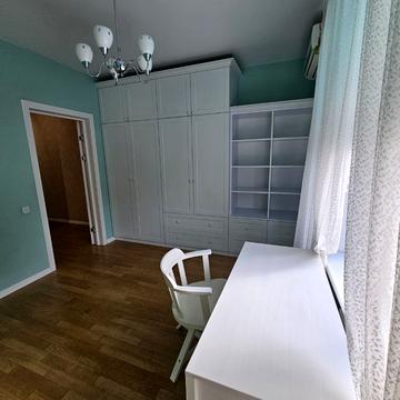 Івана Кавалерідзе вул., 9