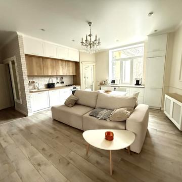 Вячеслава Липинського вул. (Чапаєва), 16