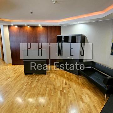 Богдана Хмельницького вул., 19-21