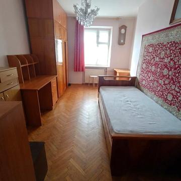 Личаківська вул. (), 127