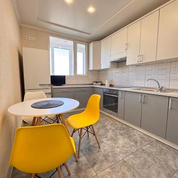 Авраама Лінкольна вул. (Димитрова), 6