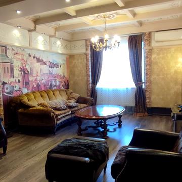 Вячеслава Чорновола вул., 25