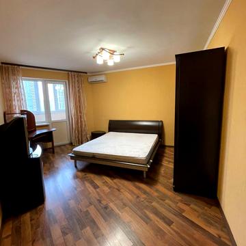 Княжий Затон вул., 21