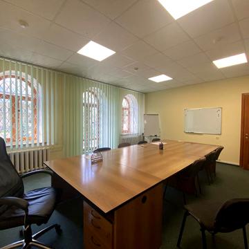 Ливарна вул., 13