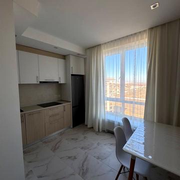 Чехова вул., (Будинок 2)