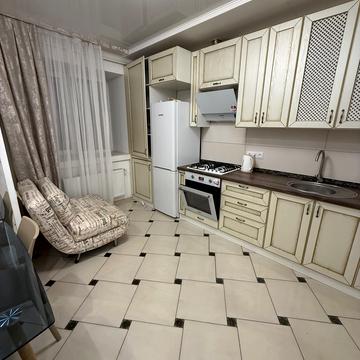 Харківська вул., 6, секція 3