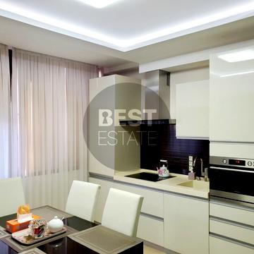 майдан Героїв Небесної Сотні пл. (Руднєва майдан), 14/1