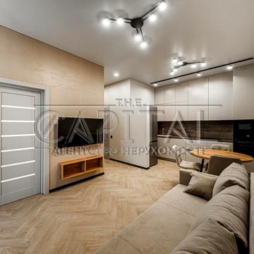 Ґарета Джонса вул. (Сімї Хохлових), 12