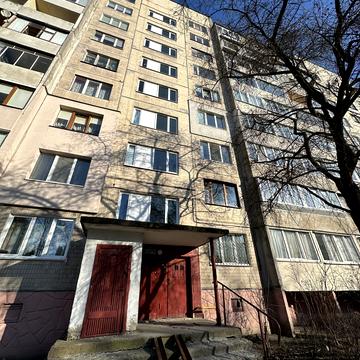 Володимира Великого вул. (Артема), 63