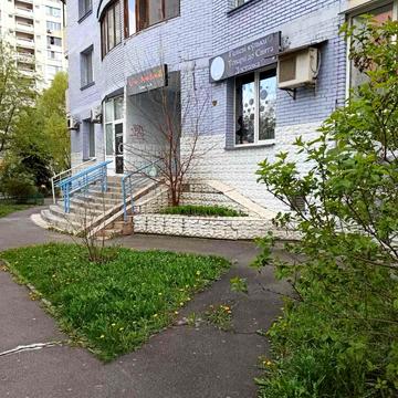 Петра Григоренка просп., 1-Б