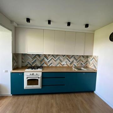 Молодіжна вул., 14