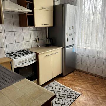 Київська вул., 44