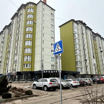 Василя Стуса вул., 44