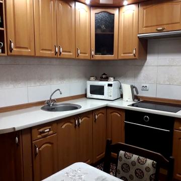 Милославська вул., 2